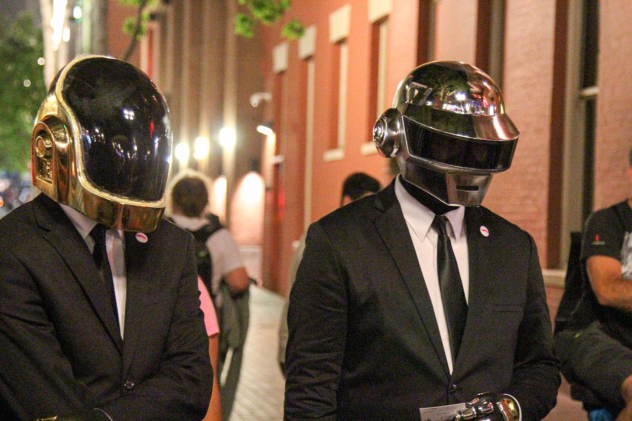 Daft Punkによる1995年録音のレアDJミックスが発掘、約3時間分がネット 