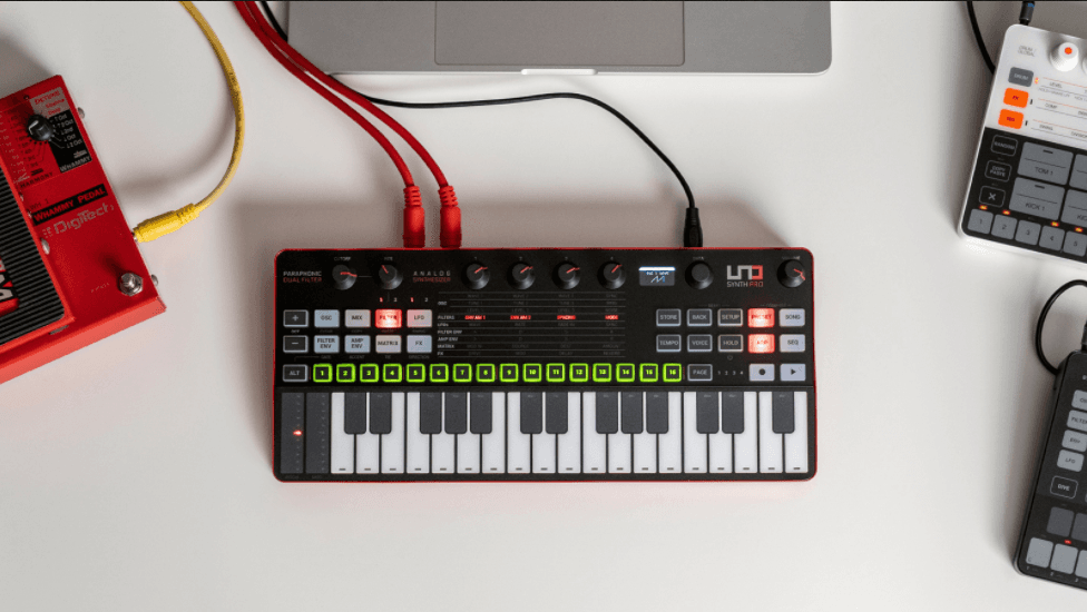 アナログシンセでもお値段以上! IK Multimediaが人気のUNO Synth上位版